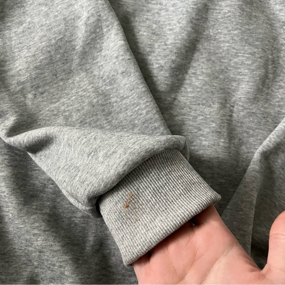 Alo Yoga Grey Quarter Zip – Size Small 🤍 - Picture 2 of 4